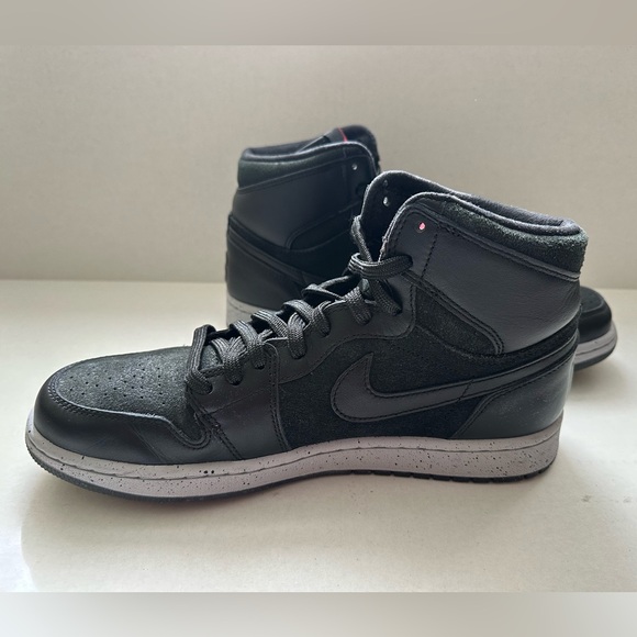 Air Jordan 1 - Retro Hi NYC - 9.5 - Picture 6 of 11